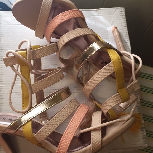 Heels - Picture 2 of 3